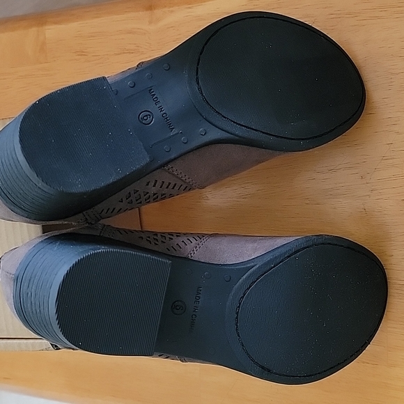 Unworn American Rag ankle boots - Picture 6 of 6